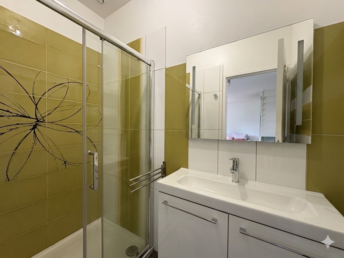 Quimper Manoir des Salles-Coup de Coeur Pour Cette Chaleureuse & Impeccable Maison de Ville de 120m² &  Son Jardin Clos.