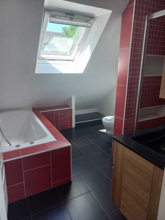 Quimper Proche Centre. Maison Intégralement Rénovée (132 m2), 4 Chambres, Bureau & Vue sur l’Odet.