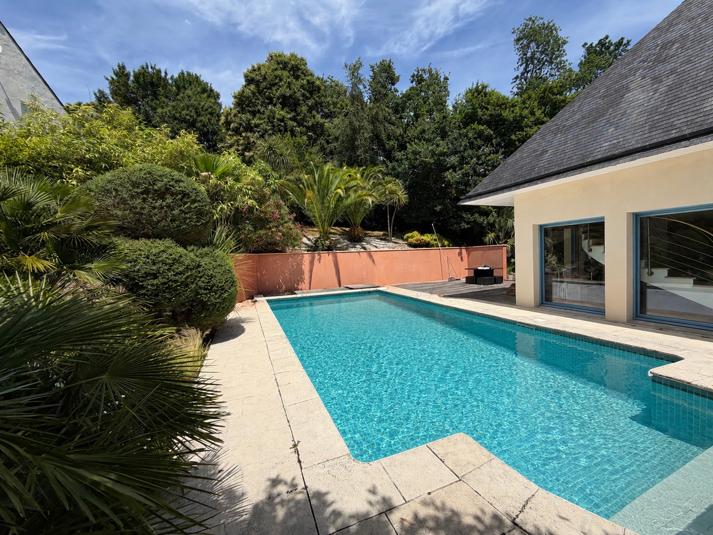 Exclusivité Agence , Quimper, Elégance Architecturale & Volumes (307m²) Pour Remarquable Propriété Avec Piscine