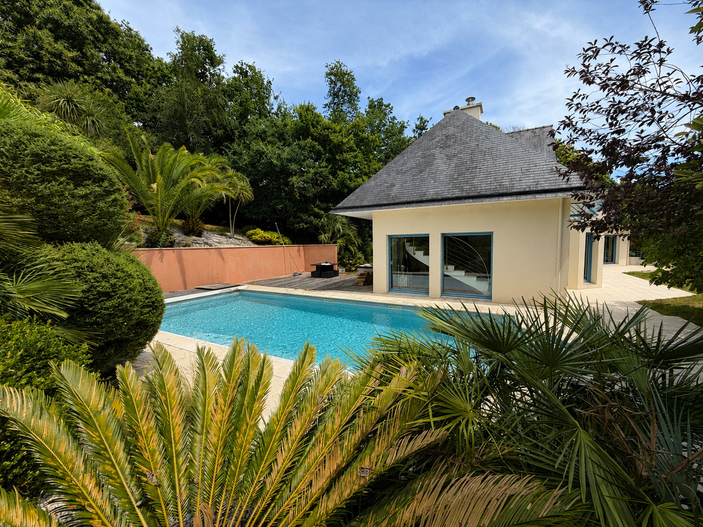 Exclusivité Agence , Quimper, Elégance Architecturale & Volumes (307m²) Pour Remarquable Propriété Avec Piscine