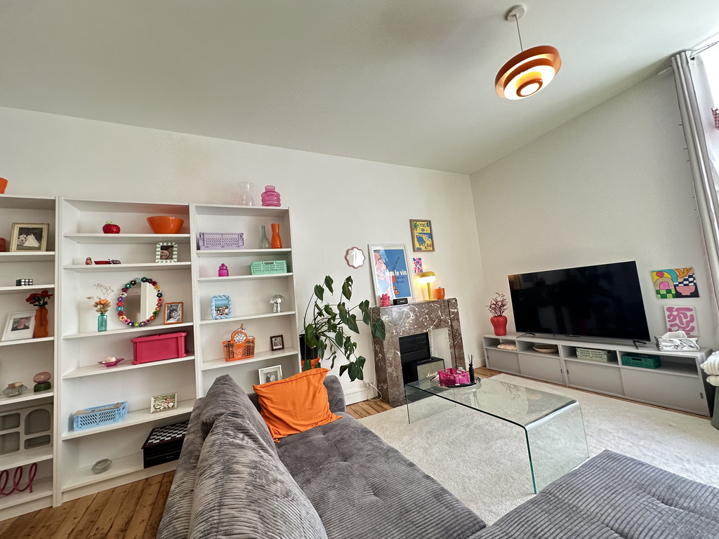 Au Coeur de Quimperlé, L’ Authentique & Spacieux Appartement de 111m² avec Cave ! A SAISIR !