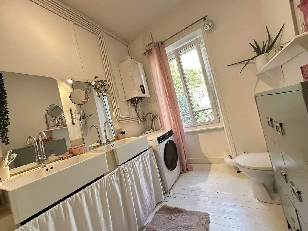 Au Coeur de Quimperlé, L’ Authentique & Spacieux Appartement de 111m² avec Cave ! A SAISIR !