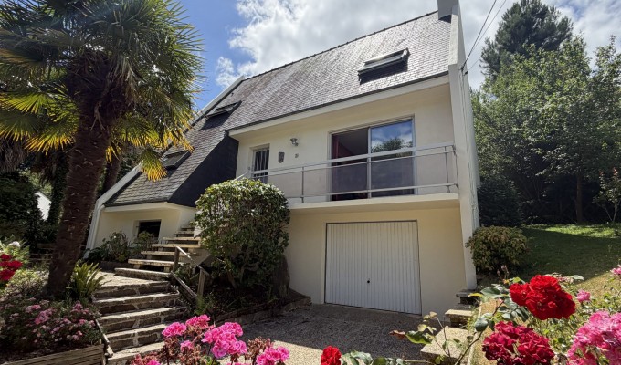 Exclusivité Agence ,  Quimper Sud, Quartier prisé pour Coquette Maison Traditionnelle & Son Jardin Arboré