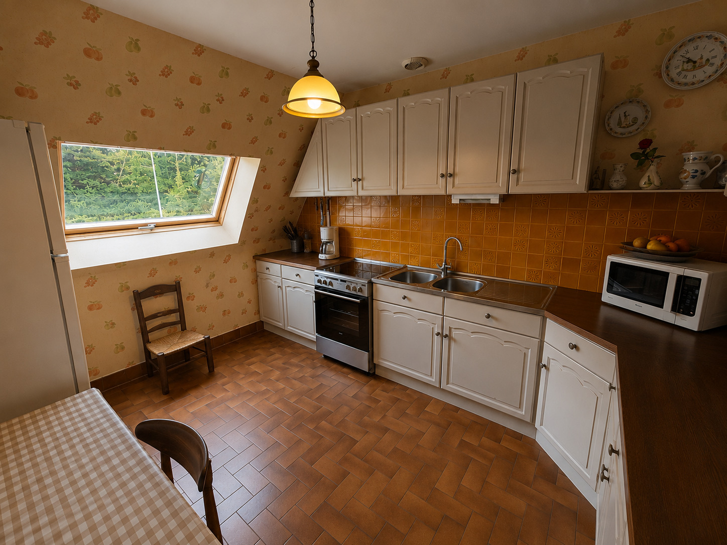 Exclusivité Agence ,  Quimper Sud, Quartier prisé pour Coquette Maison Traditionnelle & Son Jardin Arboré