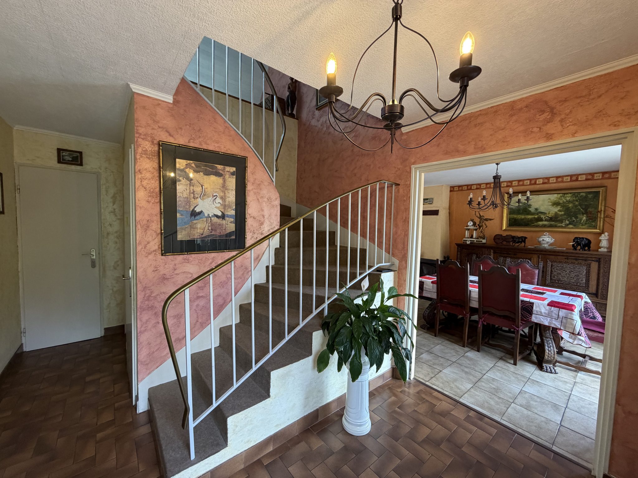Exclusivité Agence ,  Quimper Sud, Quartier prisé pour Coquette Maison Traditionnelle & Son Jardin Arboré