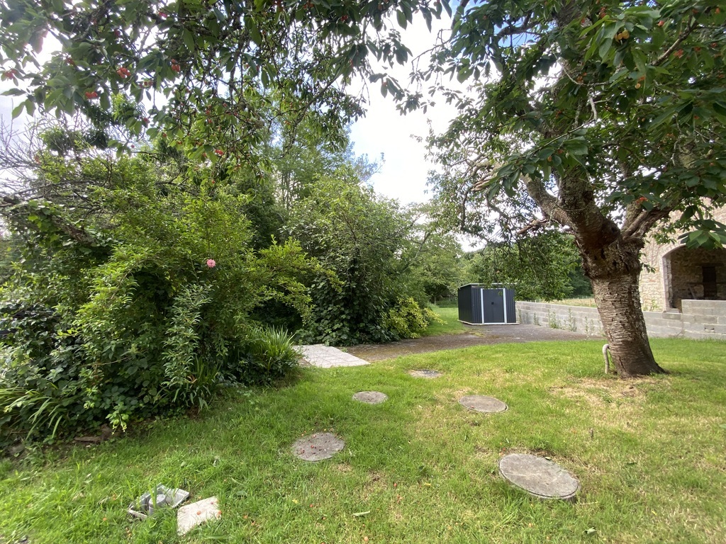 À louer – Libre immédiatement – Quimper Proche Quartier Moulin Vert , Charmante longère en Pierre !