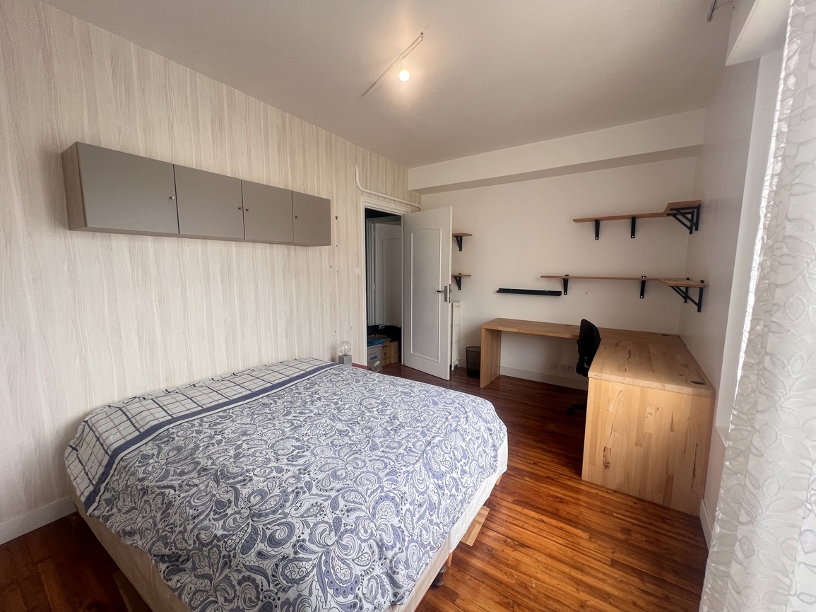 À LOUER, Libre. Lorient, Hypercentre – Appartement Meublé 3 Pièces de 89 m² Avec Parking
