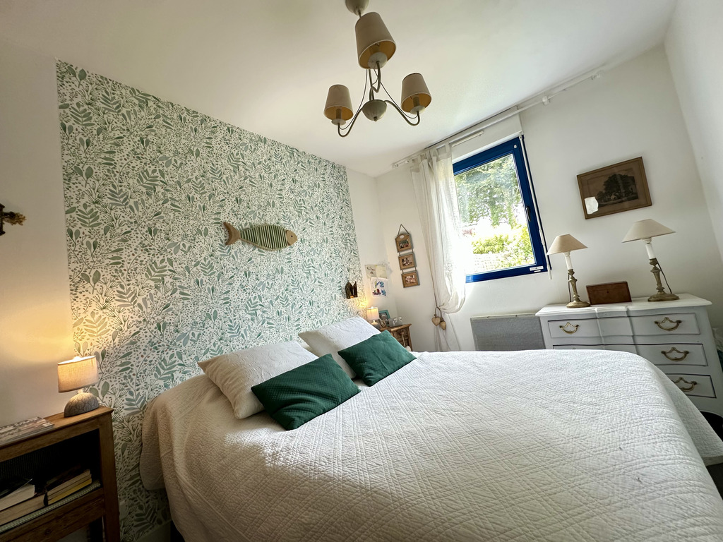 Quimperlé, Maison Contemporaine de 110m2 avec Jardin. Proches Commerces & Ecoles ! A SAISIR !