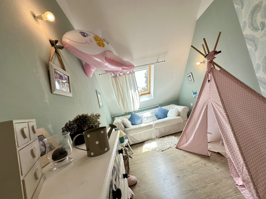 Quimperlé, Maison Contemporaine de 110m2 avec Jardin. Proches Commerces & Ecoles ! A SAISIR !