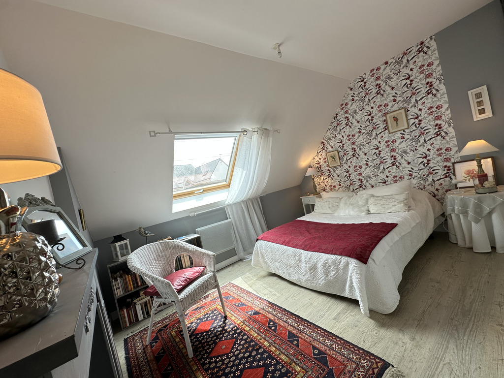 Quimperlé, Maison Contemporaine de 110m2 avec Jardin. Proches Commerces & Ecoles ! A SAISIR !