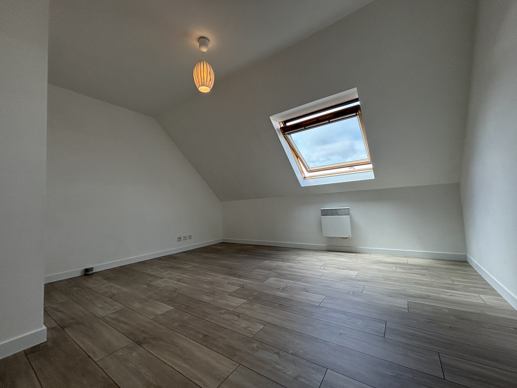 A LOUER. Libre Immédiatement. Pluguffan, Maison de 78 m² avec Jardin, Terrasse & Garage