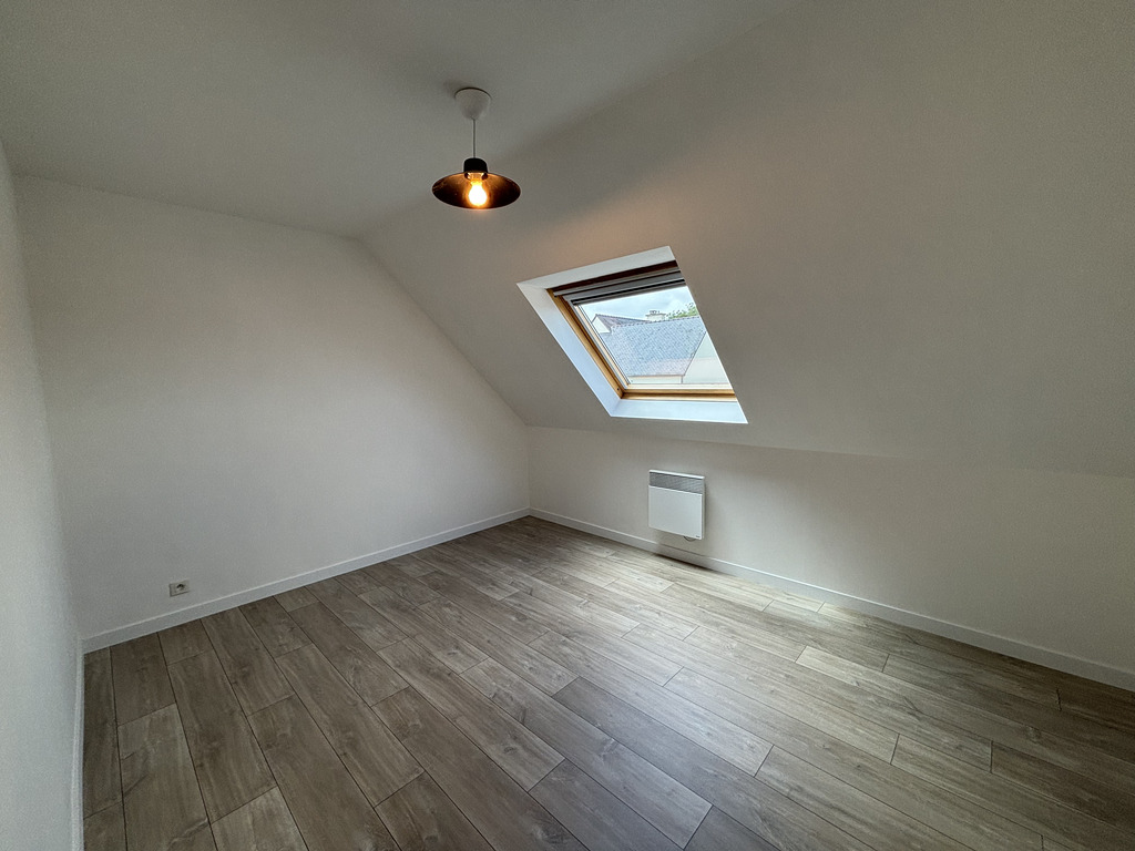 A LOUER. Libre Immédiatement. Pluguffan, Maison de 78 m² avec Jardin, Terrasse & Garage