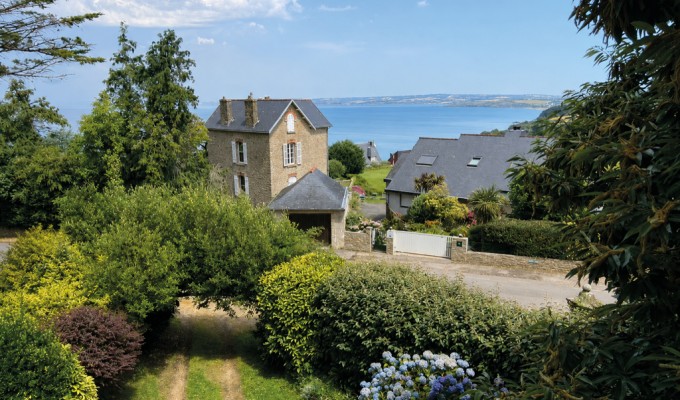 Douarnenez – L’Intemporelle Maison Bourgeoise Vue Mer & Jardin Intimiste à Deux Pas du Ris