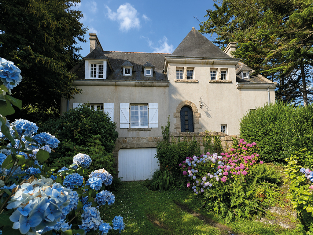 Douarnenez – L’Intemporelle Maison Bourgeoise Vue Mer & Jardin Intimiste à Deux Pas du Ris