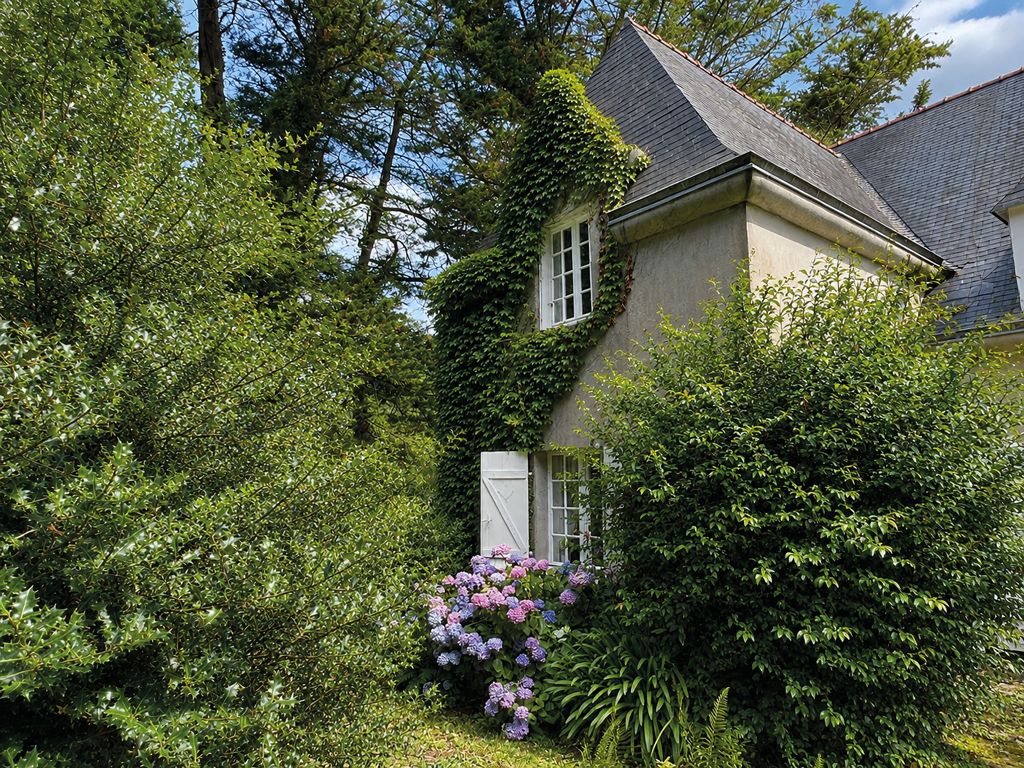 Douarnenez – L’Intemporelle Maison Bourgeoise Vue Mer & Jardin Intimiste à Deux Pas du Ris