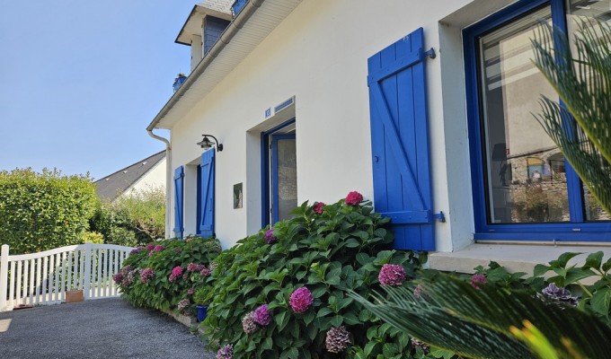 Exclusivité Agence ! PONT-AVEN, Au Coeur de la Cité des Peintres, Maison au Calme avec Parkings