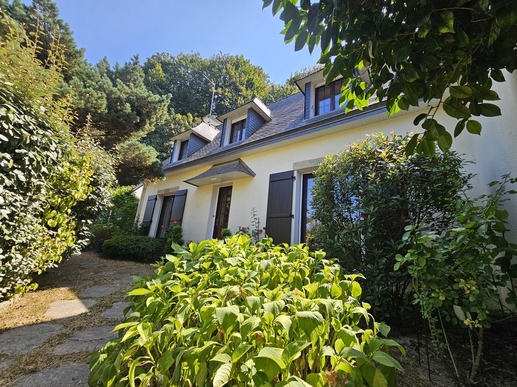 PONT-AVEN, Au Coeur de la Cité des Peintres, Maison Familiale de 185 m² avec Parkings