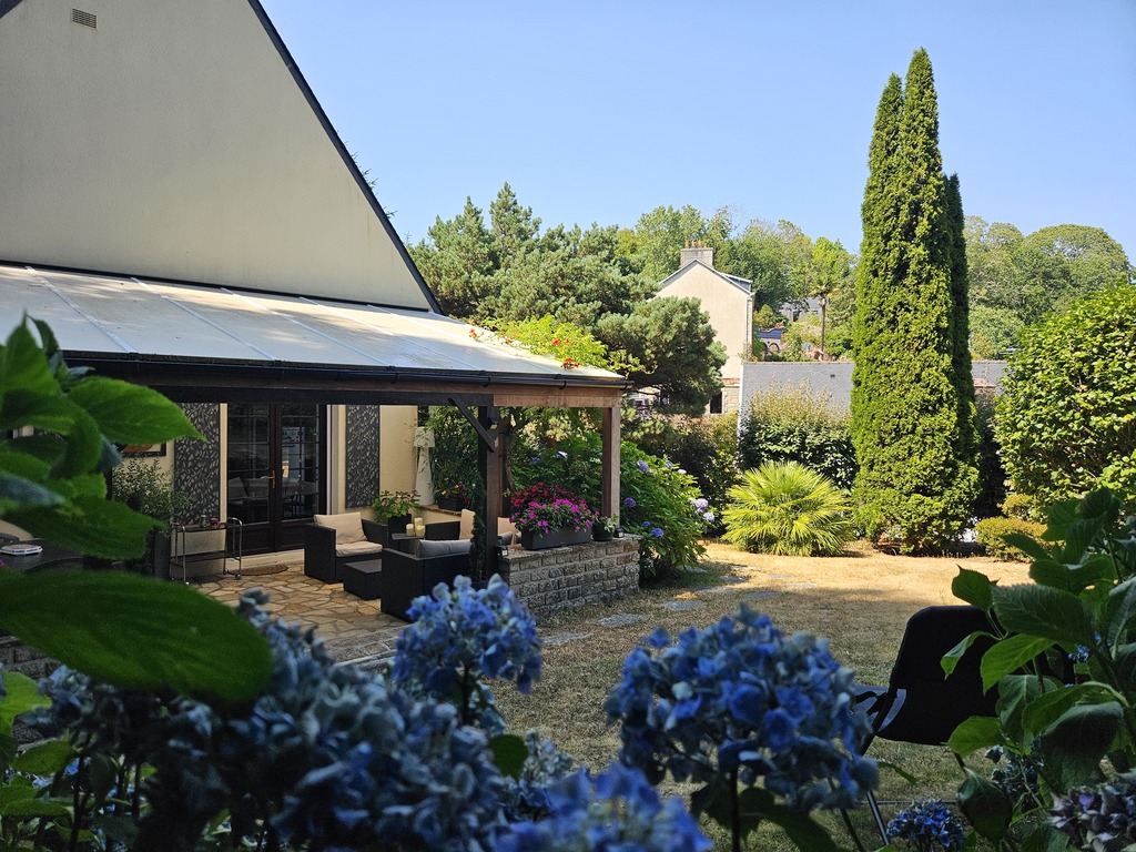 PONT-AVEN, Au Coeur de la Cité des Peintres, Maison Familiale de 185 m² avec Parkings