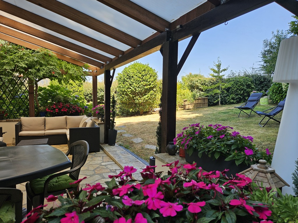 PONT-AVEN, Au Coeur de la Cité des Peintres, Maison Familiale de 185 m² avec Parkings