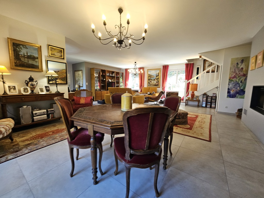 PONT-AVEN, Au Coeur de la Cité des Peintres, Maison Familiale de 185 m² avec Parkings