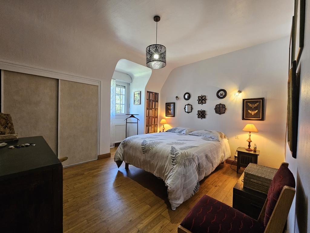 PONT-AVEN, Au Coeur de la Cité des Peintres, Maison Familiale de 185 m² avec Parkings