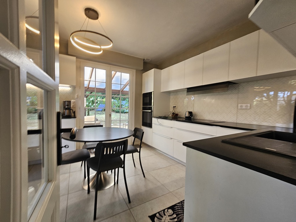 PONT-AVEN, Au Coeur de la Cité des Peintres, Maison Familiale de 185 m² avec Parkings