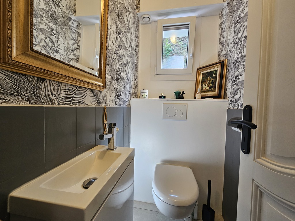 PONT-AVEN, Au Coeur de la Cité des Peintres, Maison Familiale de 185 m² avec Parkings