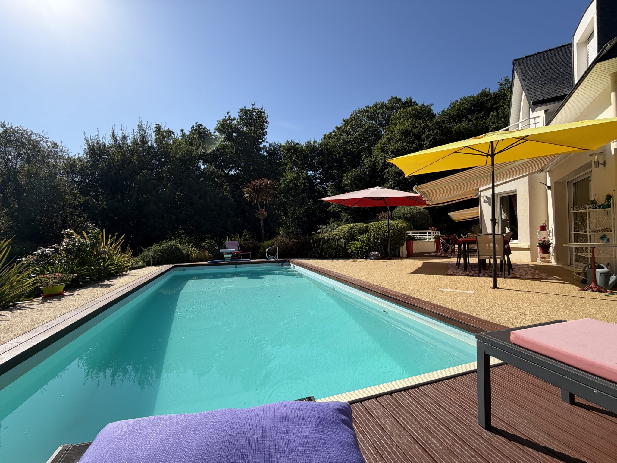 L’unique Villa d’Exception (250 m²) & de Prestige avec Piscine & Spa dans le Neuilly Quimpérois.