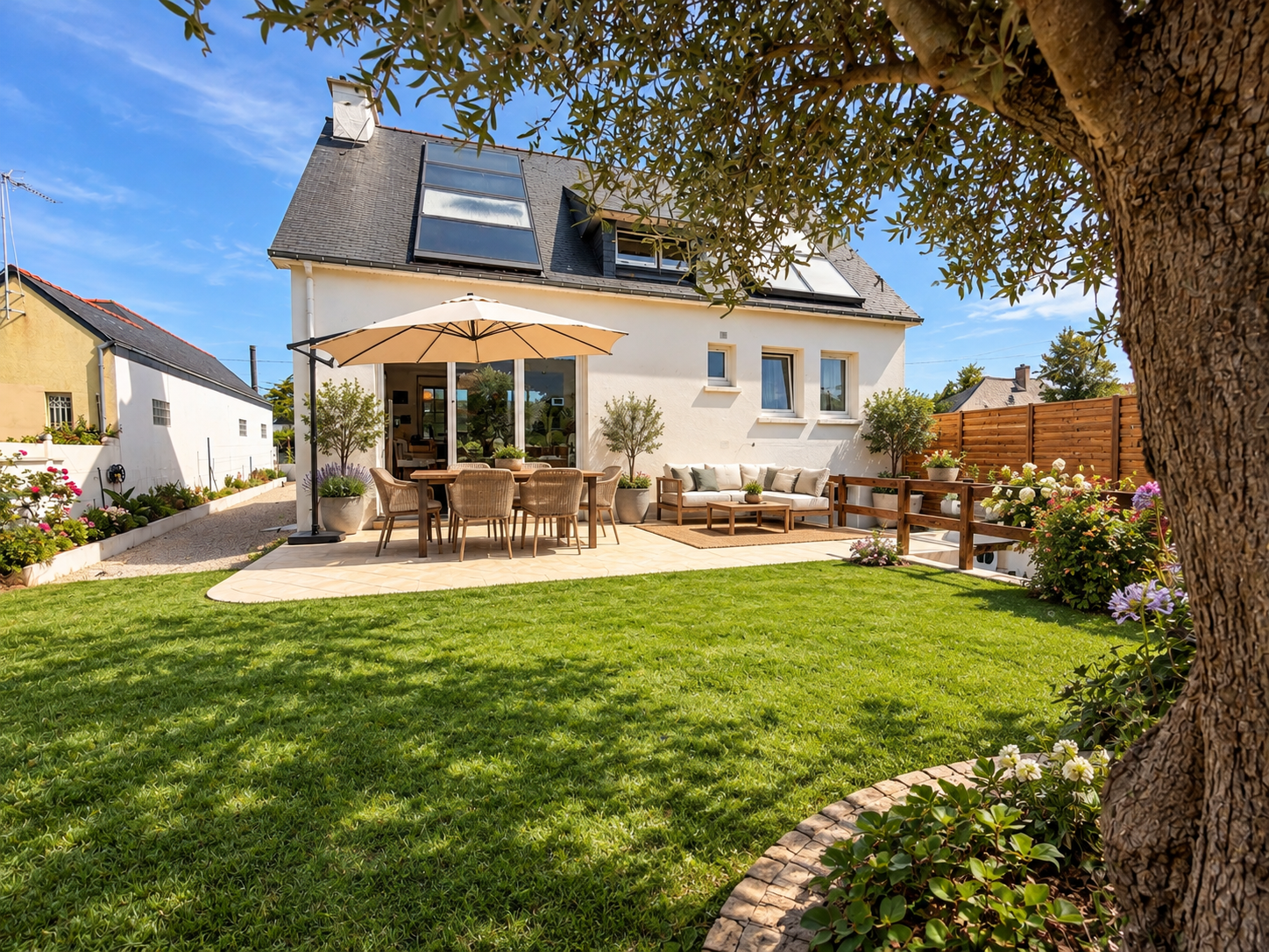 La Lumineuse & Soignée Traditionnelle de 150m² Dans Environnement Privilégié Sur Son Terrain Clos de 530m²
