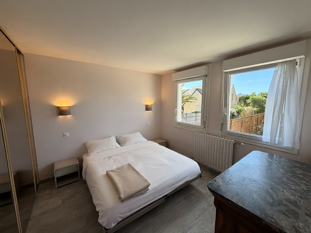 La Lumineuse & Soignée Traditionnelle de 150m² Dans Environnement Privilégié Sur Son Terrain Clos de 530m²