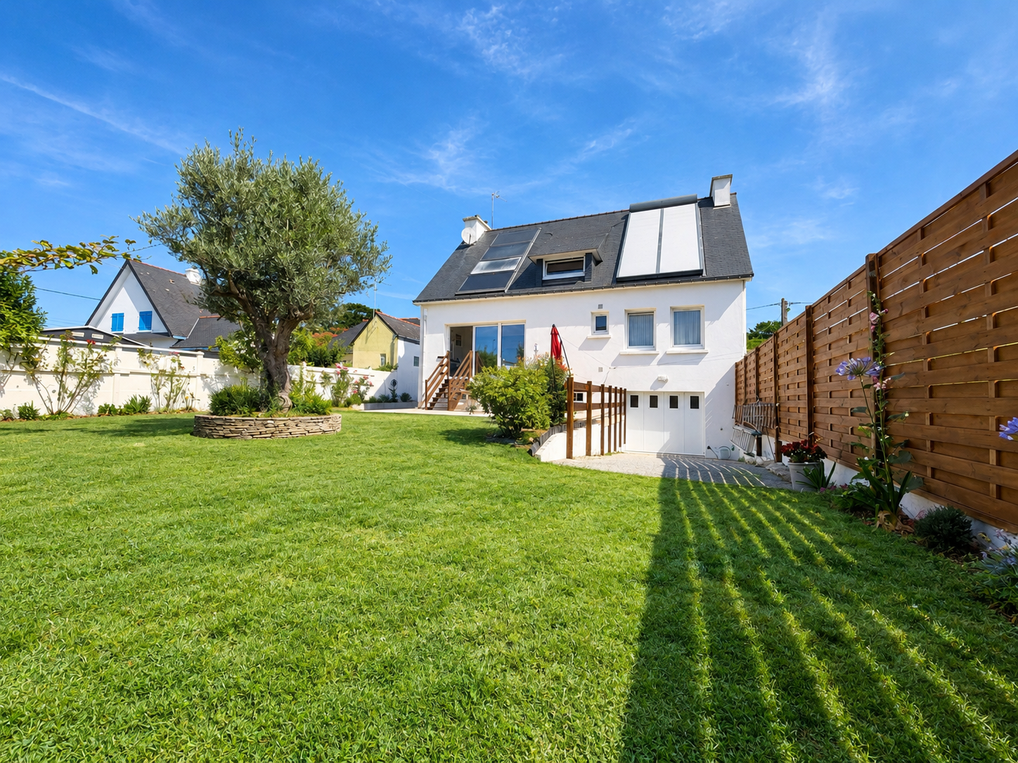 La Lumineuse & Soignée Traditionnelle de 150m² Dans Environnement Privilégié Sur Son Terrain Clos de 530m²
