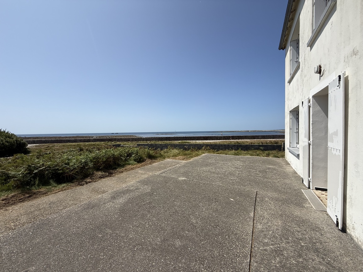 Ile de Sein – L’Emplacement Rêvé pour cette Maison de 110 m² avec Vue Mer