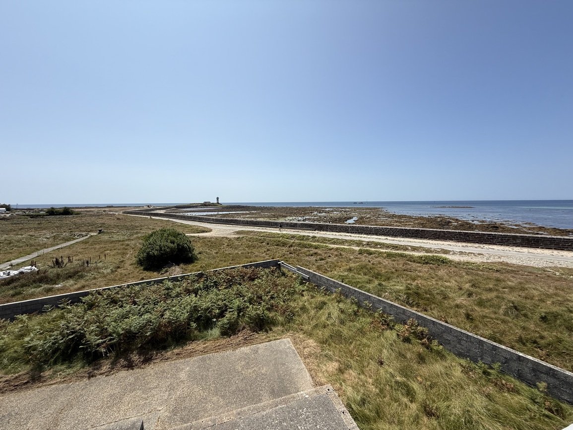 Ile de Sein – L’Emplacement Rêvé pour cette Maison de 110 m² avec Vue Mer
