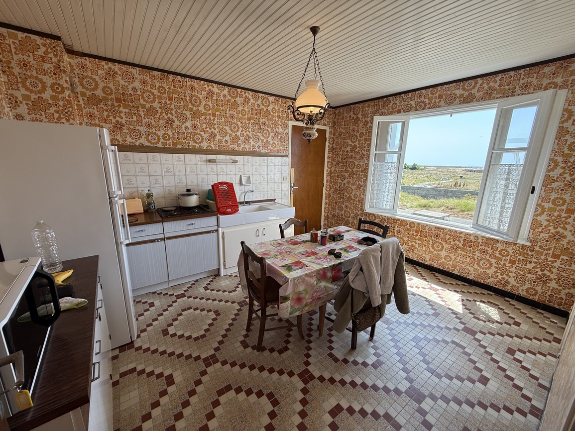 Ile de Sein – L’Emplacement Rêvé pour cette Maison de 110 m² avec Vue Mer