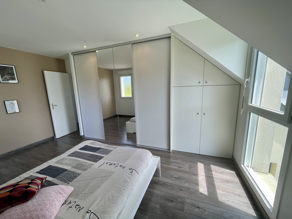 Saint Armel. Emplacement Recherché Pour Cette Impeccable & Généreuse Contemporaine de 157m² Sur Terrain Clos