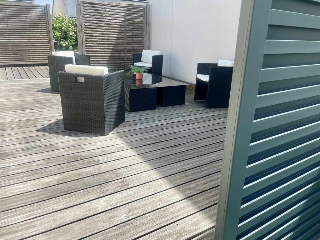 Saint Armel. Emplacement Recherché Pour Cette Impeccable & Généreuse Contemporaine de 157m² Sur Terrain Clos