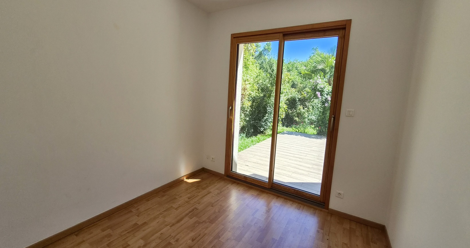 Exclusivité Agence – Fouesnant – Entre le Bourg & les Plages, Jolie Maison Contemporaine avec vie de Plain Pied sur Terrain de 1500 m²