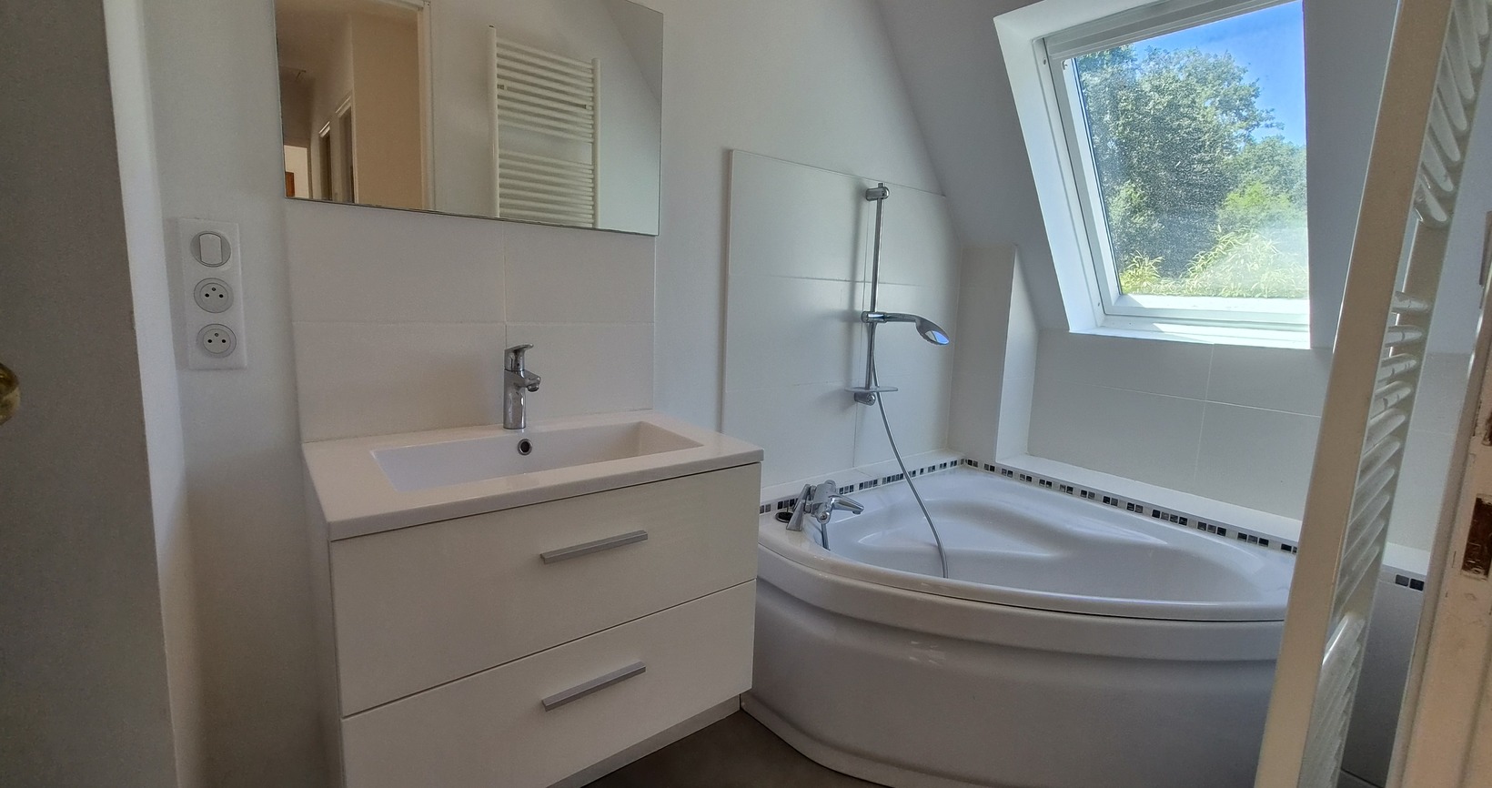 Exclusivité Agence – Fouesnant – Entre le Bourg & les Plages, Jolie Maison Contemporaine avec vie de Plain Pied sur Terrain de 1500 m²