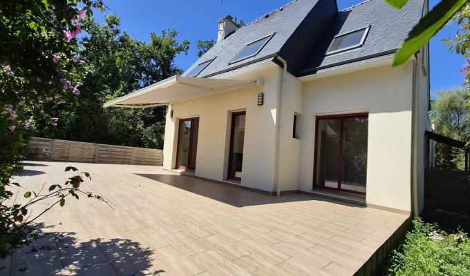 Exclusivité Agence – Fouesnant – Entre le Bourg & les Plages, Jolie Maison Contemporaine avec vie de Plain Pied sur Terrain de 1500 m²