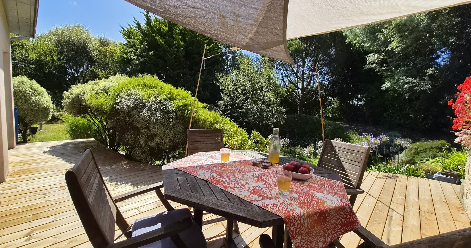Penmarc’h Pors Carn – L’Authentique Maison de Bord de Mer & Son Écrin de Verdure Préservé