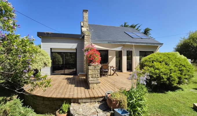 Penmarc’h Pors Carn – L’Authentique Maison de Bord de Mer & Son Écrin de Verdure Préservé