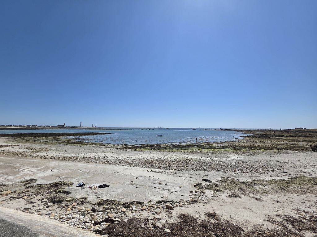 Penmarch, FACE A LA MER, La Néo-Bretonne Offrant une Vue Epoustouflante Le Phare