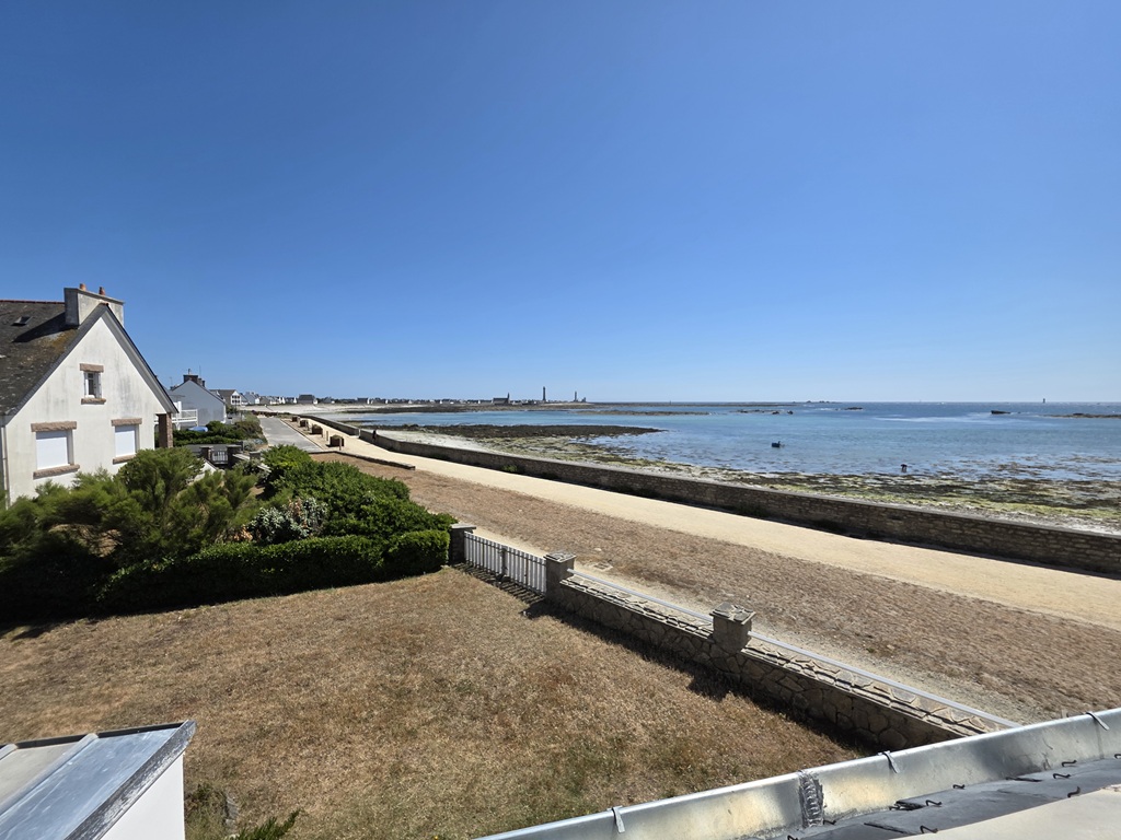 Penmarch, FACE A LA MER, La Néo-Bretonne Offrant une Vue Epoustouflante Le Phare