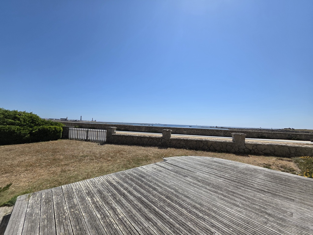 Penmarch, FACE A LA MER, La Néo-Bretonne Offrant une Vue Epoustouflante Le Phare