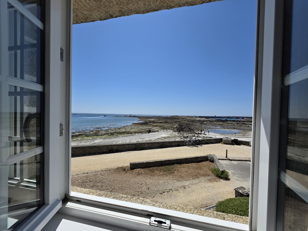 Penmarch, FACE A LA MER, La Néo-Bretonne Offrant une Vue Epoustouflante Le Phare