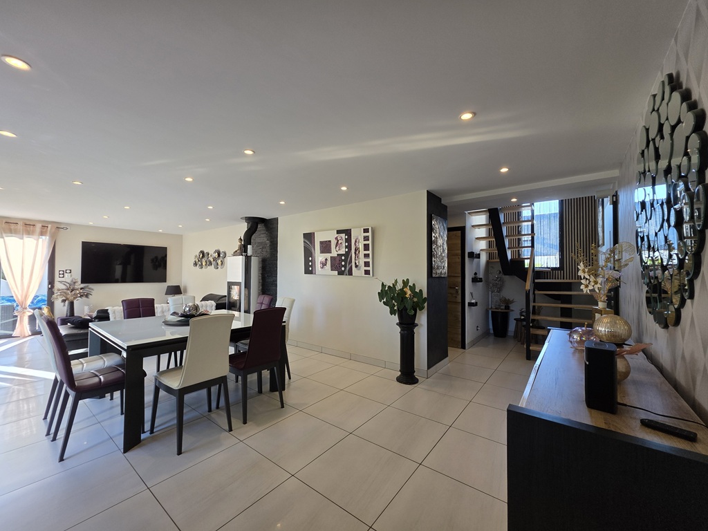 Plomeur, proximité LE GUILVINEC, vaste Contemporaine dans Un Magnifique Jardin arboré de 1615 m²