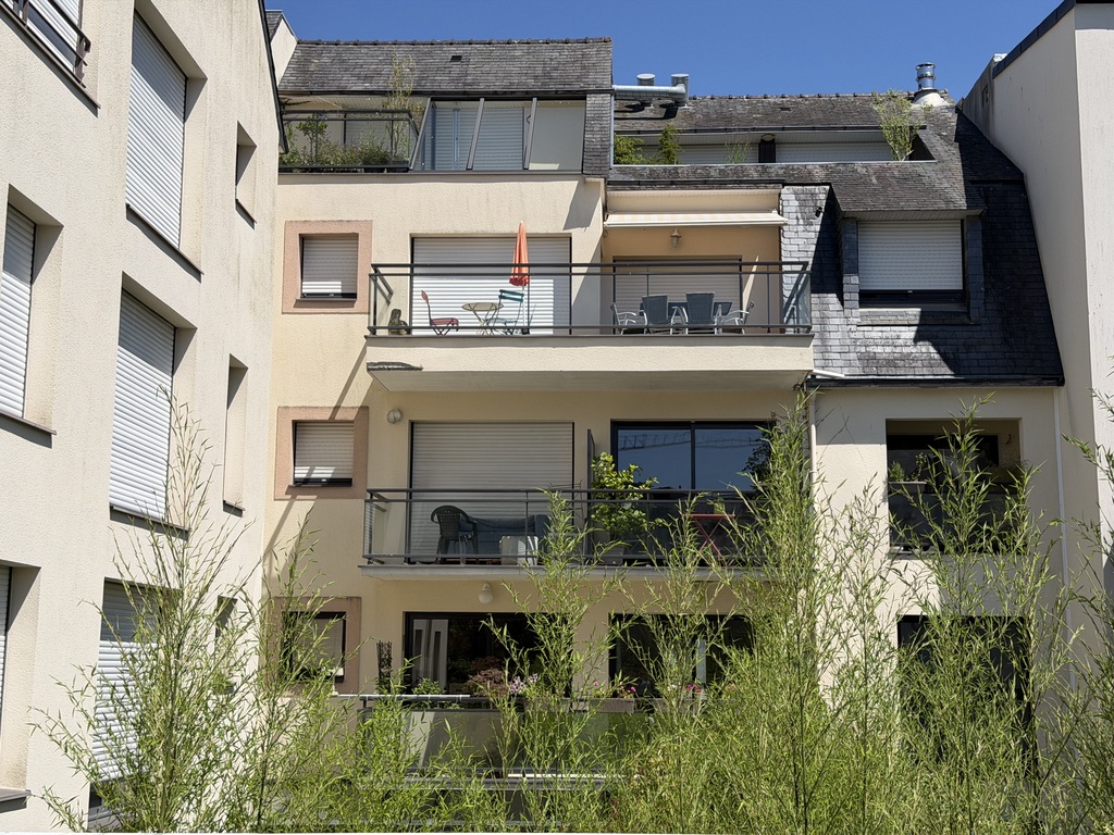 Quimper Cœur de la Ville – Appartement de 190 m² avec Ascenseur & Terrasse & Garage
