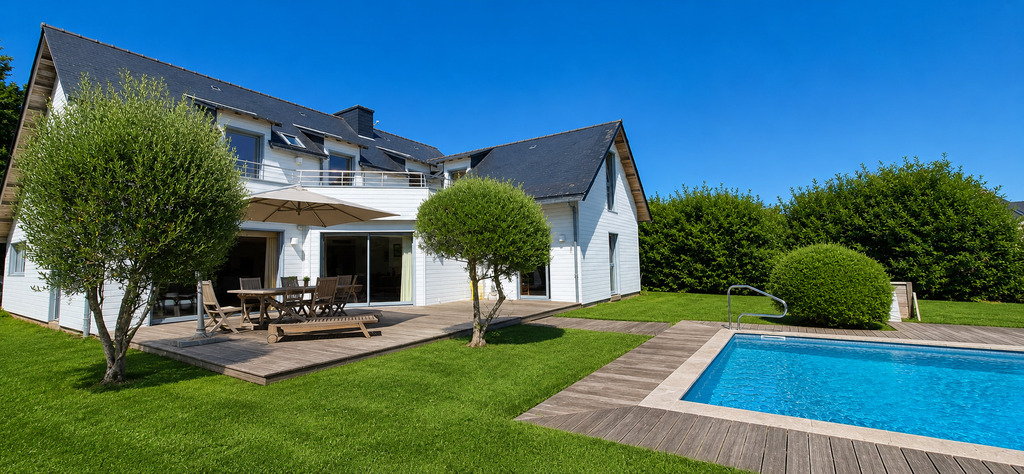 La Fôret Fouesnant – Une signature Architecturale entre élégance & art de vivre avec Piscine