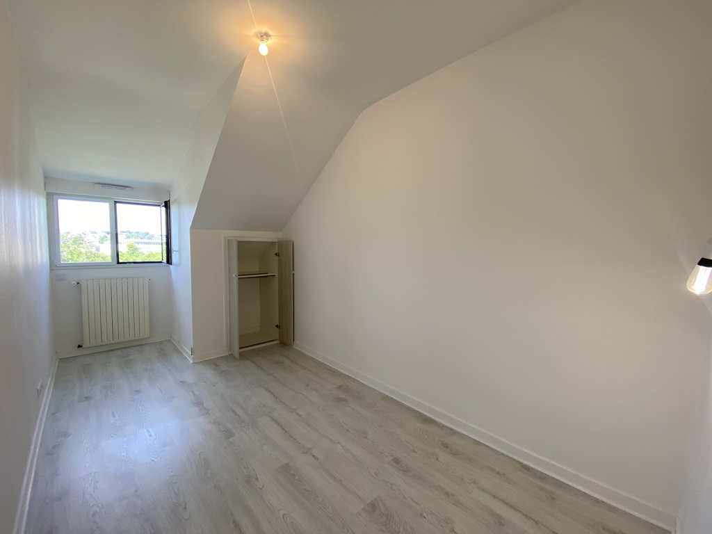 À LOUER – Disponible immédiatement – Maison de ville Familiale de 181 m²- Centre Ville QUIMPER