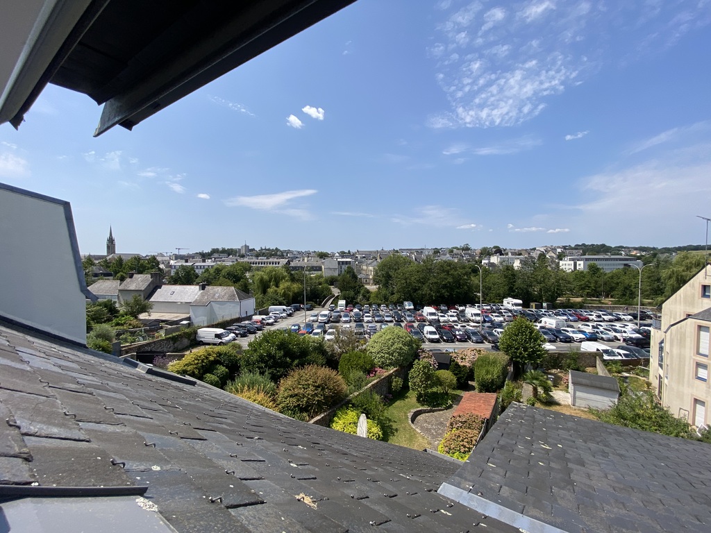 À LOUER – Disponible immédiatement – Maison de ville Familiale de 181 m²- Centre Ville QUIMPER